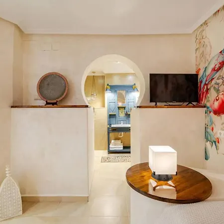 Appartement Charming In Torrevieja, 75 Sqm With Shared Pool *