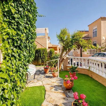 Appartement Charming In Torrevieja, 75 Sqm With Shared Pool Torrevieja